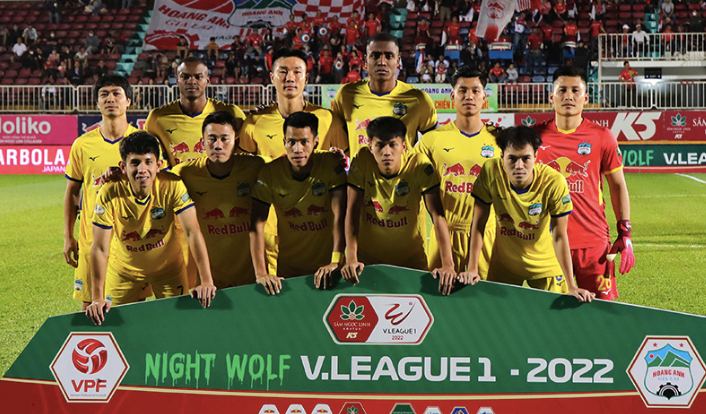 Ngành hàng nước tăng lực tài trợ cho Hoàng Anh Gia Lai và cho V-League cùng xuất hiện tại mùa giải 2022
