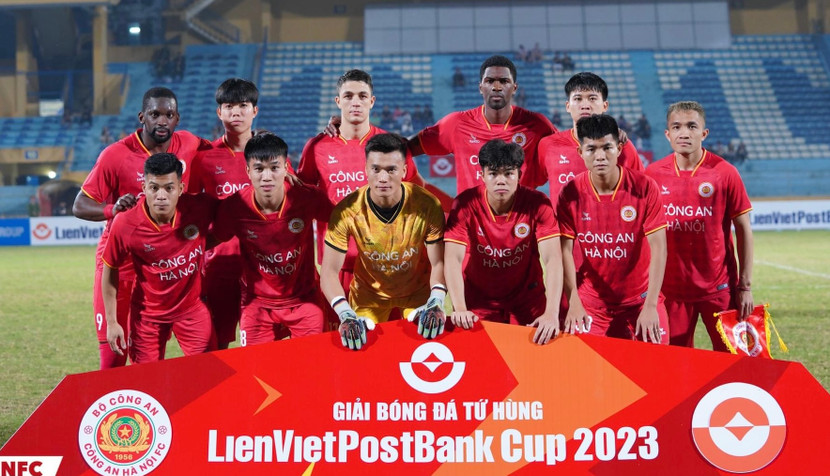 Giành á quân chung cuộc giải tứ hùng, tân binh Công an Hà Nội hứa hẹn sẽ mang đến nhiều bất ngờ thú vị cho V-League 2023 Giành á quân chung cuộc giải tứ hùng, tân binh Công an Hà Nội hứa hẹn sẽ mang đến nhiều bất ngờ thú vị cho V-League 2023