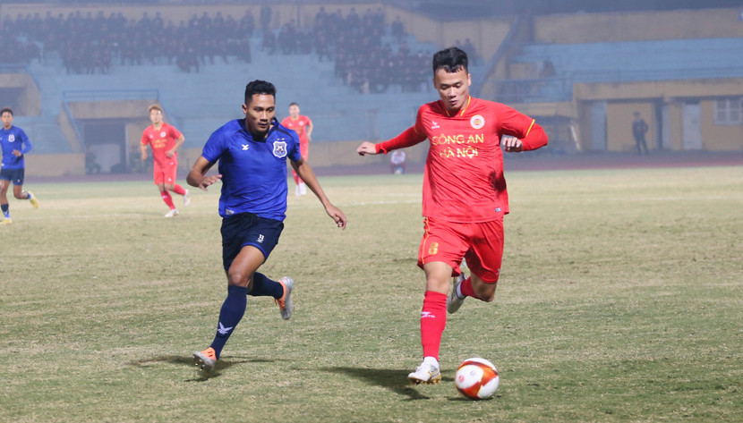 Hai đội cống hiến một trận đấu hấp dẫn, với nhiều pha bóng đẹp