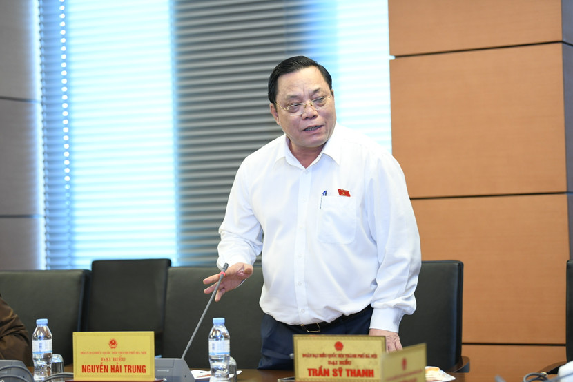 ĐBQH Nguyễn Hải Trung phát biểu thảo luận tổ tại Quốc hội chiều 8-11 ĐBQH Nguyễn Hải Trung phát biểu thảo luận tổ tại Quốc hội chiều 8-11