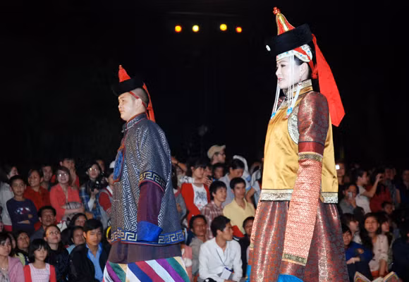 Cố đô Huế ngập tràn sắc màu văn hóa ảnh 2