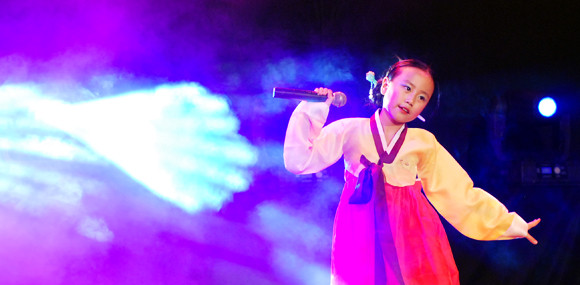 Cố đô Huế ngập tràn sắc màu văn hóa ảnh 14