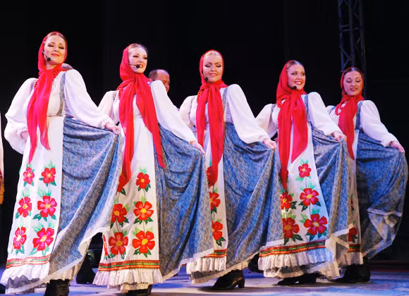 Cố đô Huế ngập tràn sắc màu văn hóa ảnh 9