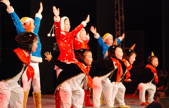 Cố đô Huế ngập tràn sắc màu văn hóa ảnh 16