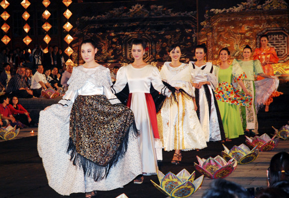 Cố đô Huế ngập tràn sắc màu văn hóa ảnh 1