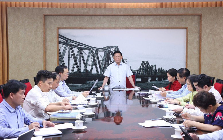 Phó Thủ tướng Chính phủ Hồ Đức Phớc phát biểu chỉ đạo tại cuộc họp Phó Thủ tướng Chính phủ Hồ Đức Phớc phát biểu chỉ đạo tại cuộc họp