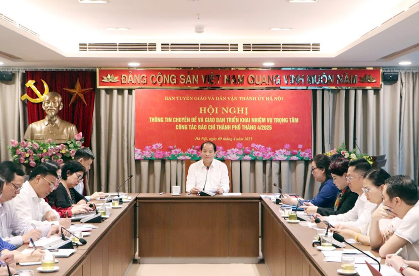 Trưởng ban Tuyên giáo và Dân vận Thành ủy Hà Nội Nguyễn Doãn Toản chủ trì hội nghị Trưởng ban Tuyên giáo và Dân vận Thành ủy Hà Nội Nguyễn Doãn Toản chủ trì hội nghị