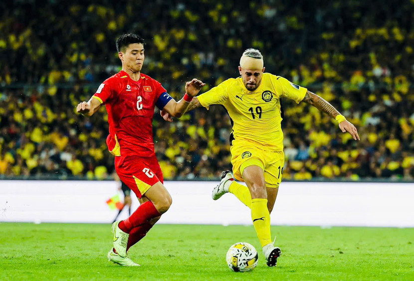 Tuyển Việt Nam đề cao bản sắc, phát triển nội lực chứ không chọn nhập tịch ồ ạt như Malaysia hay Indonesia Tuyển Việt Nam đề cao bản sắc, phát triển nội lực chứ không chọn nhập tịch ồ ạt như Malaysia hay Indonesia