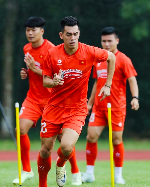 Thầy trò HLV Kim Sang-sik đặt quyết tâm cao nhất cho một chiến thắng trước chủ nhà Malaysia vào tối 10-6 Thầy trò HLV Kim Sang-sik đặt quyết tâm cao nhất cho một chiến thắng trước chủ nhà Malaysia vào tối 10-6