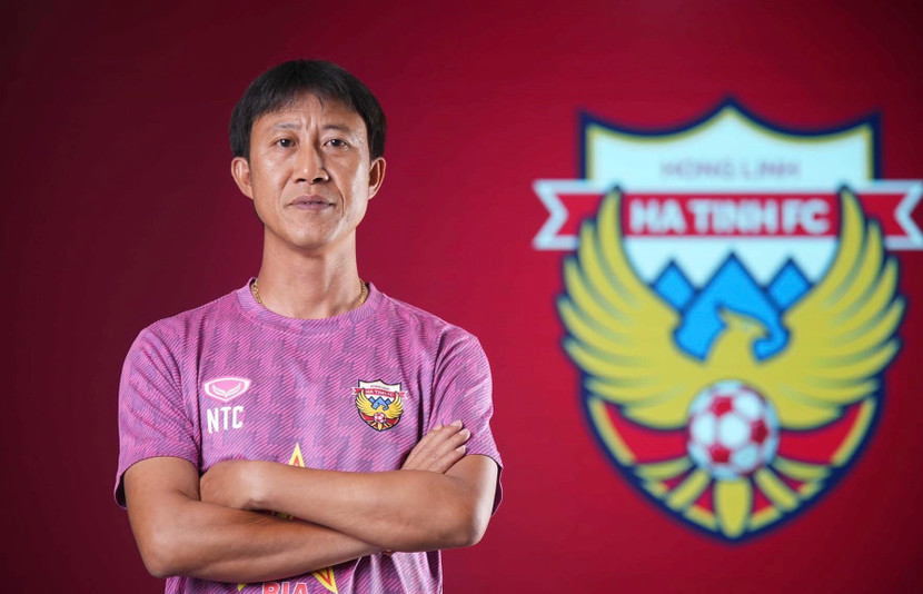 HLV Nguyễn Thành Công chia tay CLB Hà Tĩnh sau mùa giải thành công