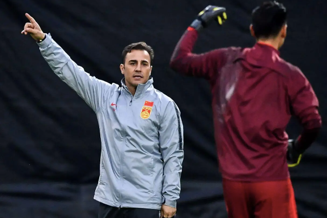 HLV Fabio Cannavaro từng dẫn dắt Trung Quốc thua Thái Lan 0-1 hồi năm 2019 HLV Fabio Cannavaro từng dẫn dắt Trung Quốc thua Thái Lan 0-1 hồi năm 2019
