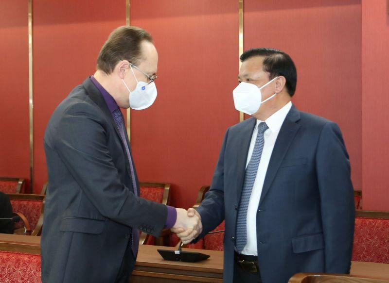 Bí thư Thành ủy Hà Nội Đinh Tiến Dũng tiếp đón Đại sứ đặc mệnh toàn quyền Liên bang Nga tại Việt Nam Gennady Stepanovich Bí thư Thành ủy Hà Nội Đinh Tiến Dũng tiếp đón Đại sứ đặc mệnh toàn quyền Liên bang Nga tại Việt Nam Gennady Stepanovich