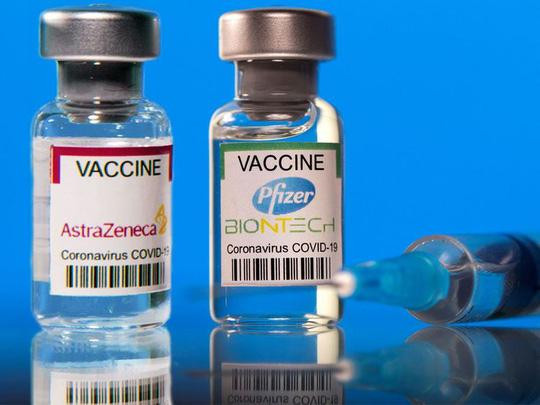 Bộ Y tế chấn chỉnh tình trạng tiêm kết hợp 2 loại vaccine không đúng hướng dẫn Bộ Y tế chấn chỉnh tình trạng tiêm kết hợp 2 loại vaccine không đúng hướng dẫn