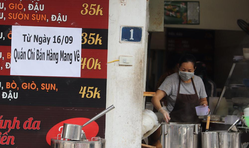 Bắt đầu từ trưa nay, tại 19 quận huyện ở Hà Nội đã được mở cửa một số dịch vụ