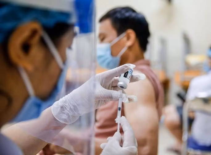 Khoảng cách giữa 2 mũi tiêm vaccine Astrazeneca có thể được rút ngắn xuống còn 4 tuần