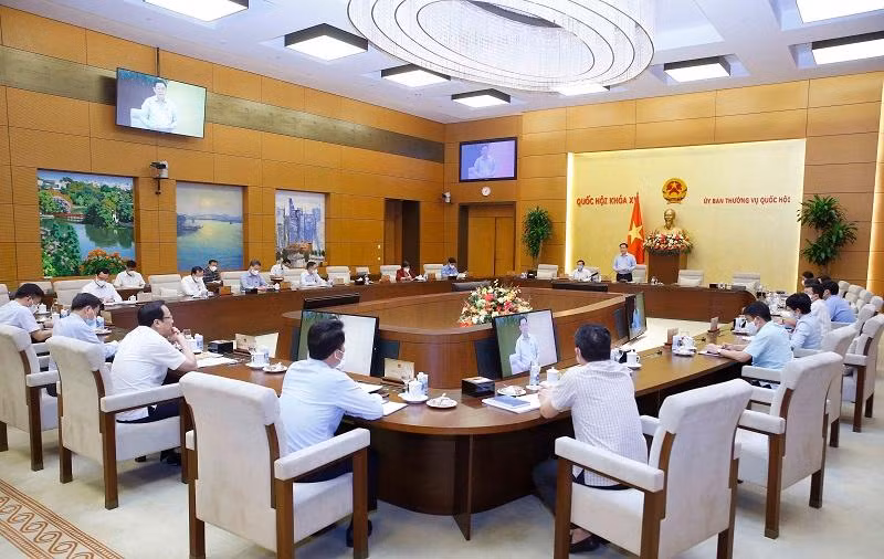 Toàn cảnh phiên họp của UBTVQH