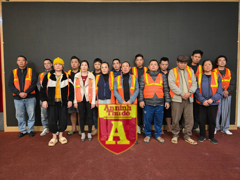 Nhóm đối tượng "sát phạt" trên sông bị bắt giữ vào lúc rạng sáng Nhóm đối tượng "sát phạt" trên sông bị bắt giữ vào lúc rạng sáng