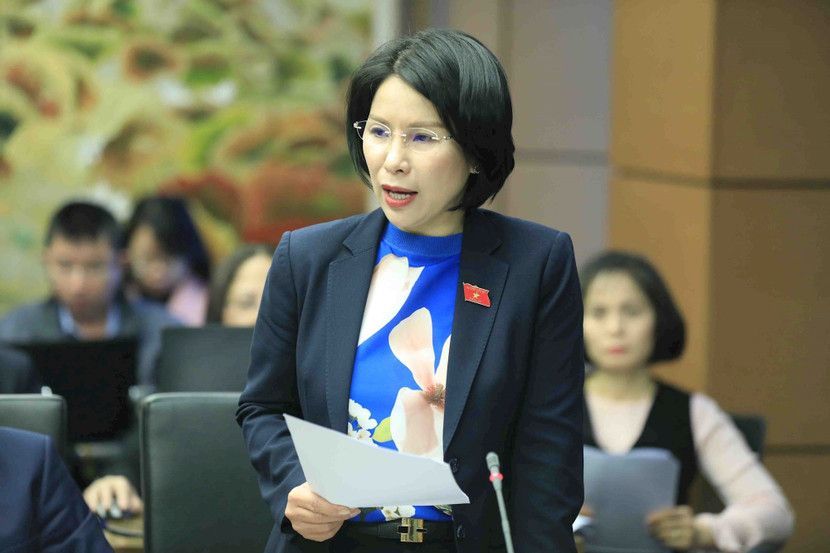 Đại biểu Trần Thị Nhị Hà (Đoàn Hà Nội) phát biểu thảo luận tổ tại Quốc hội Đại biểu Trần Thị Nhị Hà (Đoàn Hà Nội) phát biểu thảo luận tổ tại Quốc hội