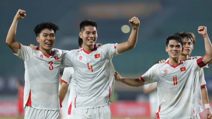 Khuất Văn Khang cùng đồng đội ra quân thuận lợi với chiến thắng 3-0 trước Lào Khuất Văn Khang cùng đồng đội ra quân thuận lợi với chiến thắng 3-0 trước Lào