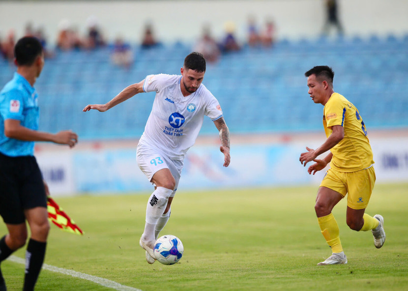 Mỗi CLB được đăng ký tối đa 4 ngoại binh tại V-League 2025/26 Mỗi CLB được đăng ký tối đa 4 ngoại binh tại V-League 2025/26