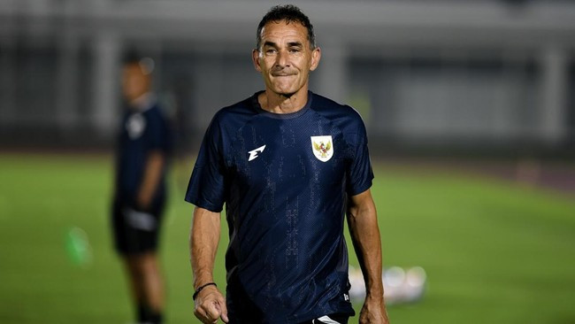 HLV Vanenburg sẽ chỉ còn hữu ích với U23 Indonesia khi vượt qua được vòng loại U23 châu Á vào tháng 9 tới HLV Vanenburg sẽ chỉ còn hữu ích với U23 Indonesia khi vượt qua được vòng loại U23 châu Á vào tháng 9 tới