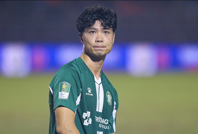 Kịch bản đội bóng của Công Phượng được đặc cách dự V-League 2025/26 không xảy ra khi CLB Quảng Nam tiếp tục dự giải