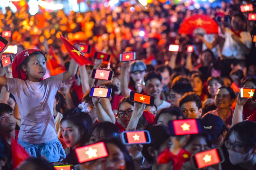 Người dân đi xem Tổng hợp luyện cần tuân thủ mọi quy định của cơ quan chức năng. (Ảnh: Phú Khánh)