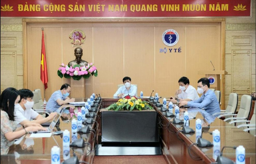 Bộ trưởng Bộ Y tế Nguyễn Thanh Long chủ trì cuộc họp tại đầu cầu Hà Nội
