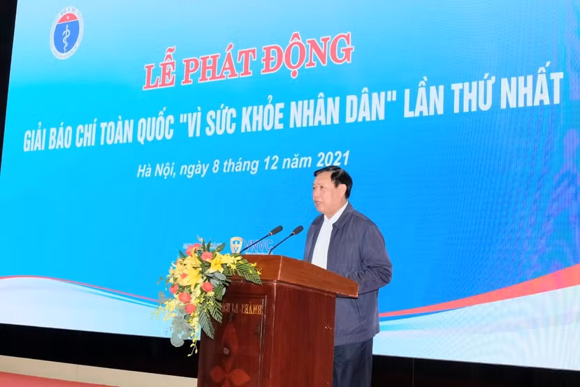 Thứ trưởng Bộ Y tế Đỗ Xuân Tuyên phát biểu tại lễ phát động giải báo chí Thứ trưởng Bộ Y tế Đỗ Xuân Tuyên phát biểu tại lễ phát động giải báo chí