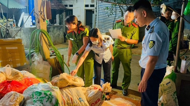 Cơ quan chức năng quyết tâm đánh mạnh thực phẩm bẩn Cơ quan chức năng quyết tâm đánh mạnh thực phẩm bẩn
