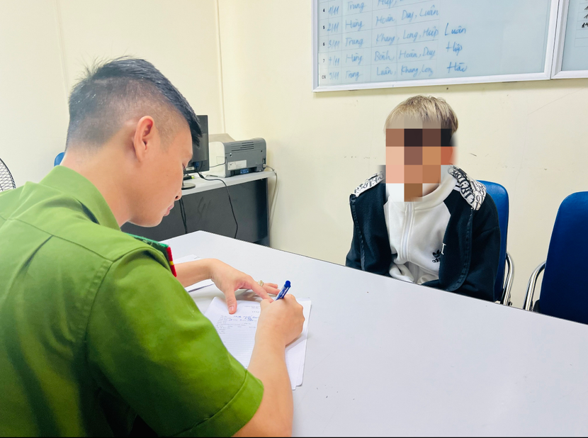 Cầm đầu ổ nhóm là thiếu niên mới 16 tuổi Cầm đầu ổ nhóm là thiếu niên mới 16 tuổi