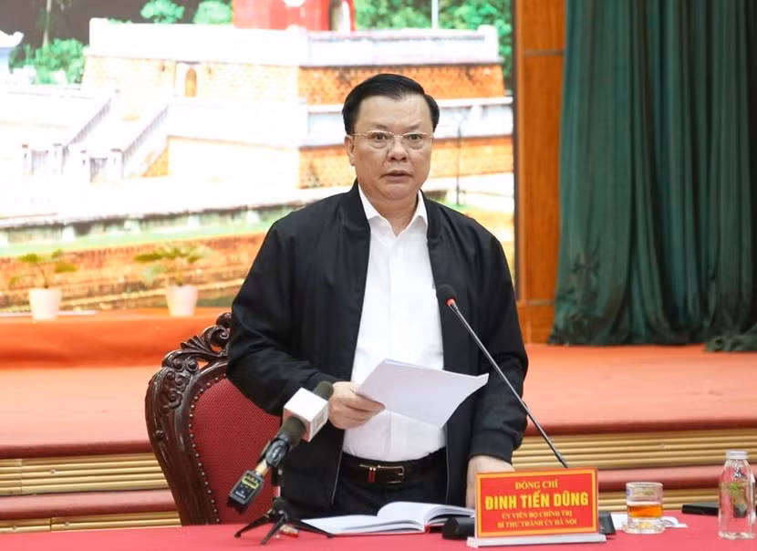 Bí thư Thành ủy Hà Nội Đinh Tiến Dũng