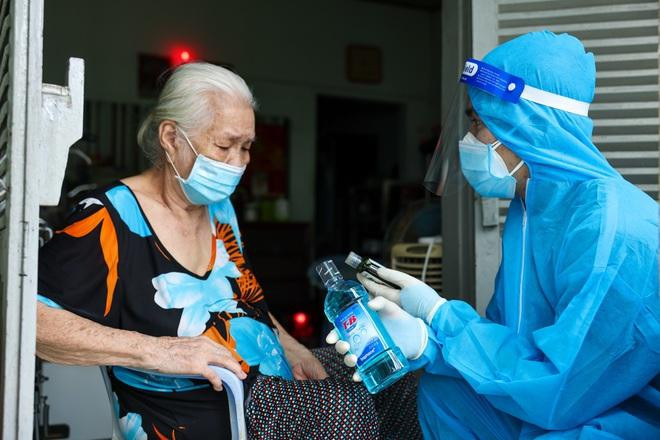 Trên 23.000 bệnh nhân Covid-19 của Hà Nội đang cách ly, điều trị tại nhà (Ảnh minh họa) Trên 23.000 bệnh nhân Covid-19 của Hà Nội đang cách ly, điều trị tại nhà (Ảnh minh họa)