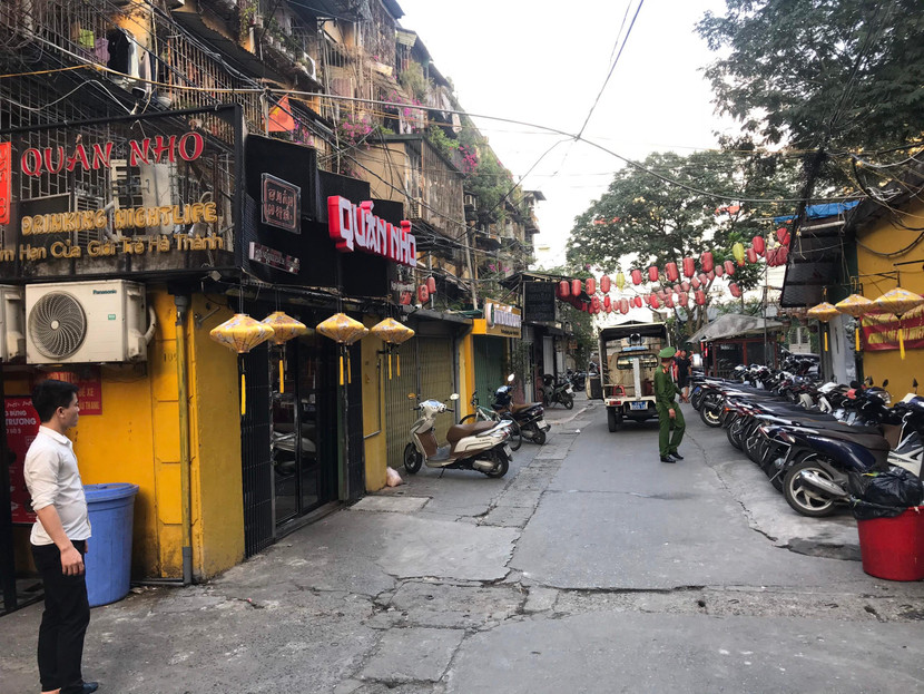 Các phương tiện không phải của người dân đều yêu cầu di dời