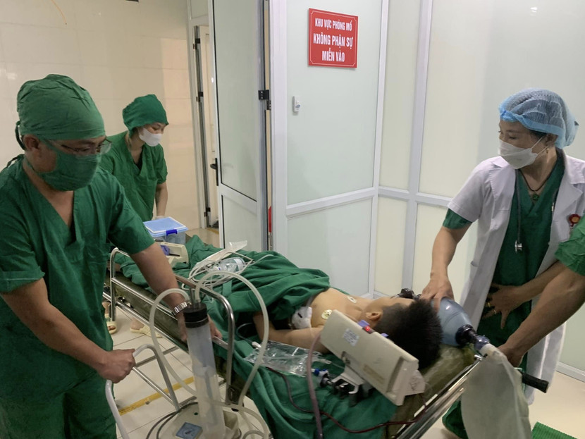 Bệnh nhi được cấp cứu tại BVĐK Thạch Thất (Ảnh: BVCC) Bệnh nhi được cấp cứu tại BVĐK Thạch Thất (Ảnh: BVCC)