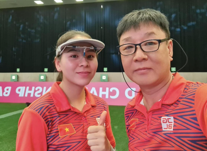 Thu Vinh cùng chuyên gia Park Chung-gun ăn mừng tấm vé Olympic Paris 2024 Thu Vinh cùng chuyên gia Park Chung-gun ăn mừng tấm vé Olympic Paris 2024