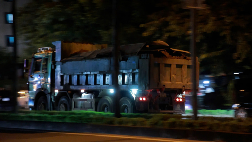 Tình trạng xe chở quá tải vẫn còn diễn biến phức tạp