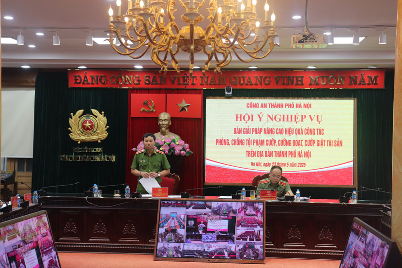 Trung tướng Trần Ngọc Hà - Cục trưởng Cục Cảnh sát hình sự, Bộ Công an đánh giá cao tinh thần, trách nhiệm của CAHN trong công tác đấu tranh, phòng chống các loại tội phạm