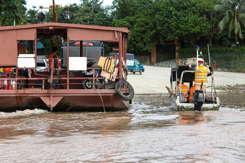 Đội Cảnh sát đường thuỷ số 2 kiểm tra hoạt động vận tải hành khách trên sông