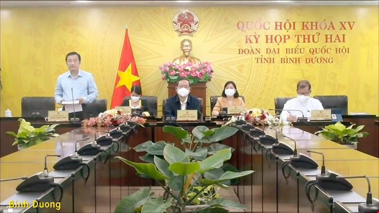 Đại biểu Phạm Trọng Nhân (đoàn Bình Dương) phát biểu thảo luận