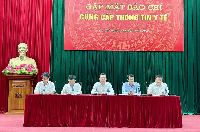 Đại diện Bộ Y tế chủ trì buổi họp báo