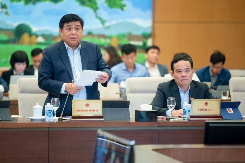 Bộ trưởng Bộ Kế hoạch và Đầu tư Nguyễn Chí Dũng phát biểu tại phiên họp Bộ trưởng Bộ Kế hoạch và Đầu tư Nguyễn Chí Dũng phát biểu tại phiên họp