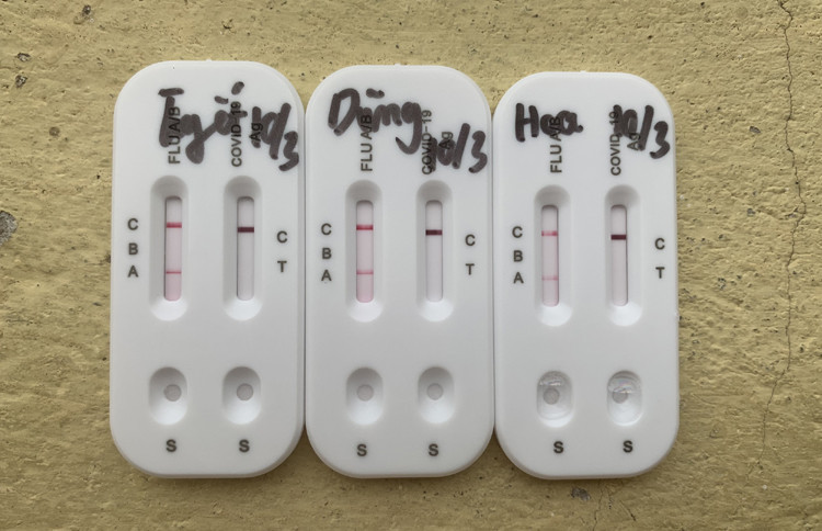 3 trường hợp có kết quả test nhanh dương tính với cúm A. (Ảnh: SYT Lào Cai)