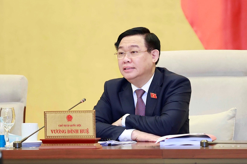 Chủ tịch Quốc hội Vương Đình Huệ cho ý kiến tại phiên họp Chủ tịch Quốc hội Vương Đình Huệ cho ý kiến tại phiên họp