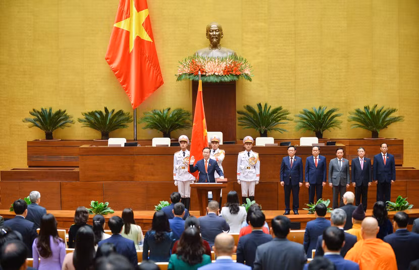 Chủ tịch nước Võ Văn Thưởng thực hiện nghi thức tuyên thệ