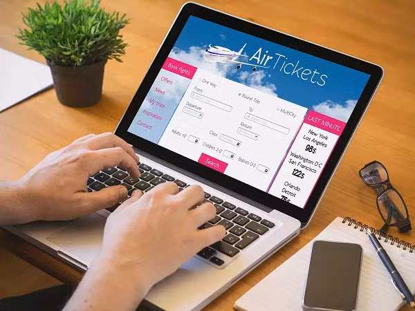 Cẩn thận lừa đảo vé máy bay giá rẻ dịp Tết