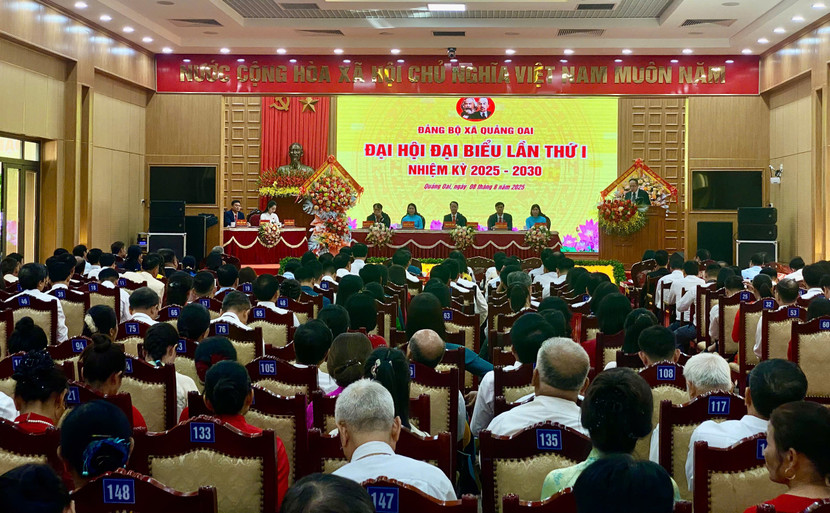 Đại hội diễn ra trong không khí trọng thể, trang nghiêm