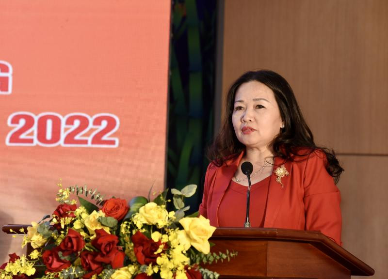 Bà Phạm Thị Thanh Huyền - Tổng Biên tập Báo Đại biểu nhân dân, Trưởng BTC phát biểu tại buổi lễ