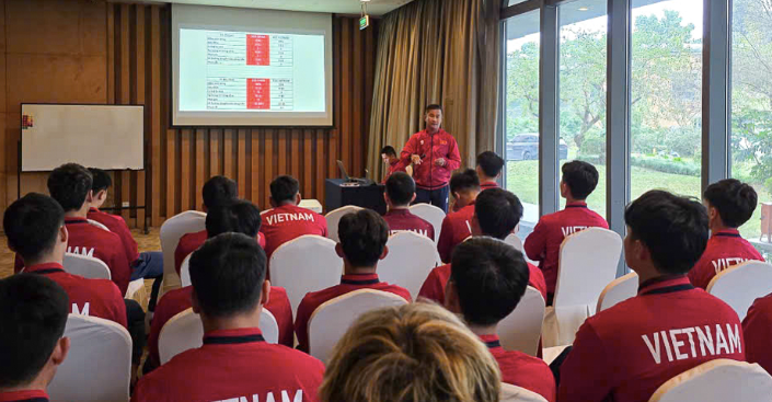U22 Việt Nam họp rút kinh nghiệm trận ra quân thắng U22 Trung Quốc