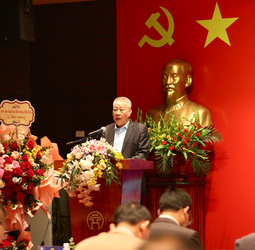 Chủ tịch Liên đoàn Bóng đá thành phố Hà Nội Tô Văn Động phát biểu khai mạc đại hội